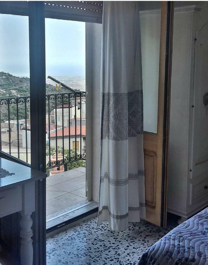 B&B Aria Ona Виллагранде-Стризайли Экстерьер фото